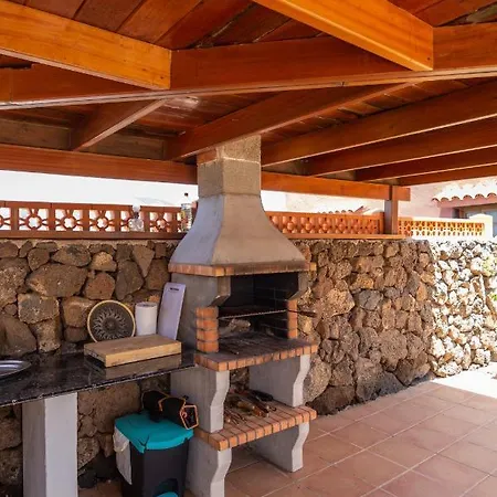 Casa Mami- A Spanish Oasis In Lajares For Families & Friends