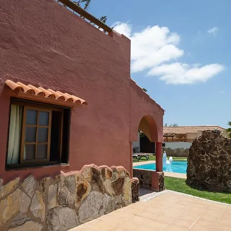 Casa Mami- A Spanish Oasis In Lajares For Families & Friends *